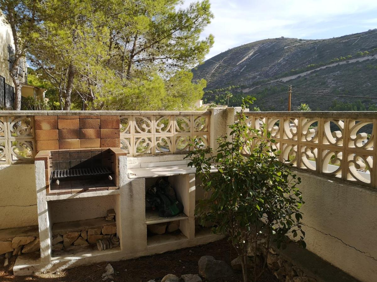 La Madrugada - Luxury Moraira Villa With Sea Views And Private Heated Pool Kültér fotó