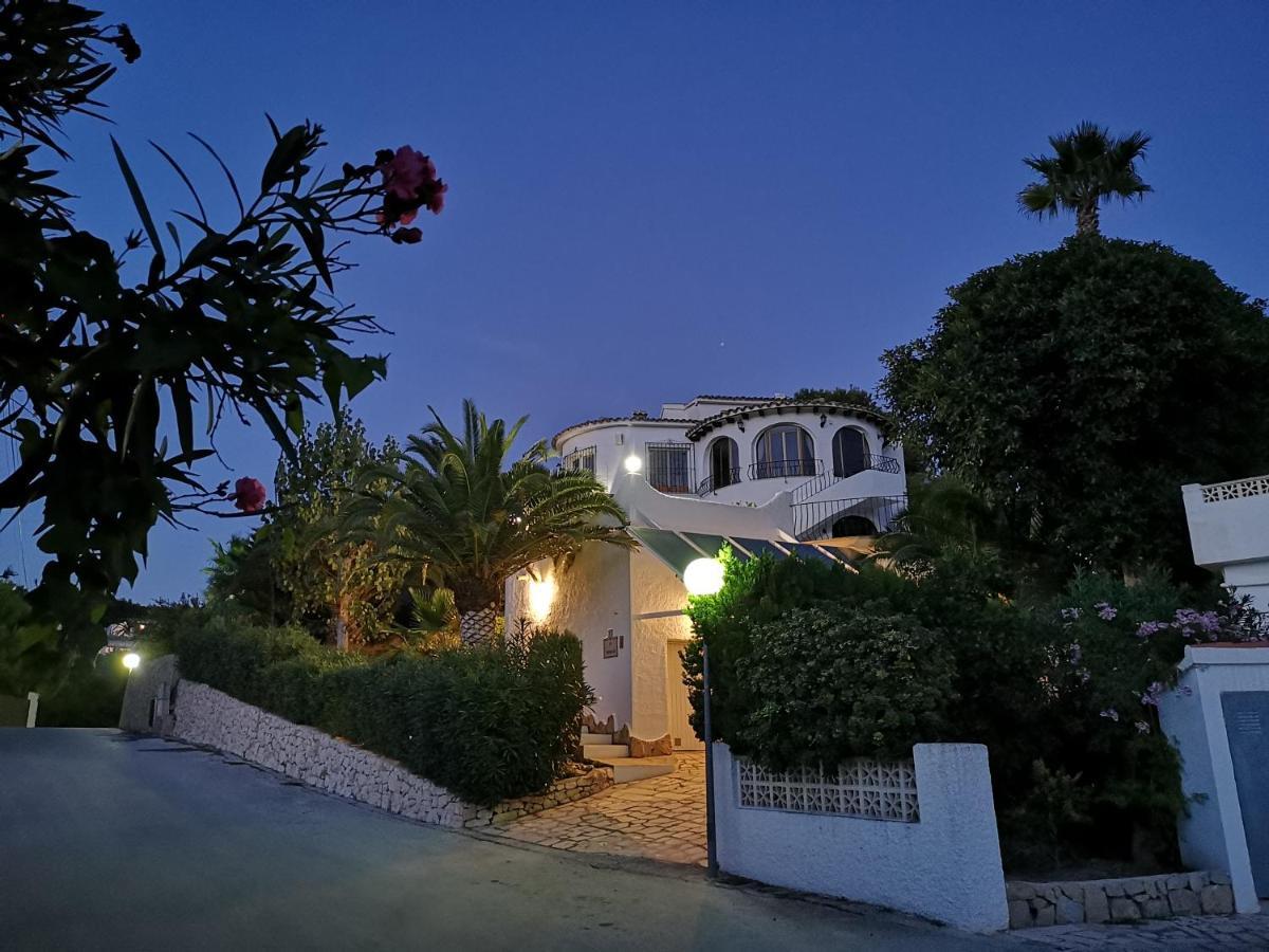 La Madrugada - Luxury Moraira Villa With Sea Views And Private Heated Pool Kültér fotó