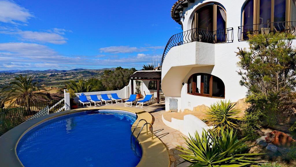 La Madrugada - Luxury Moraira Villa With Sea Views And Private Heated Pool Kültér fotó