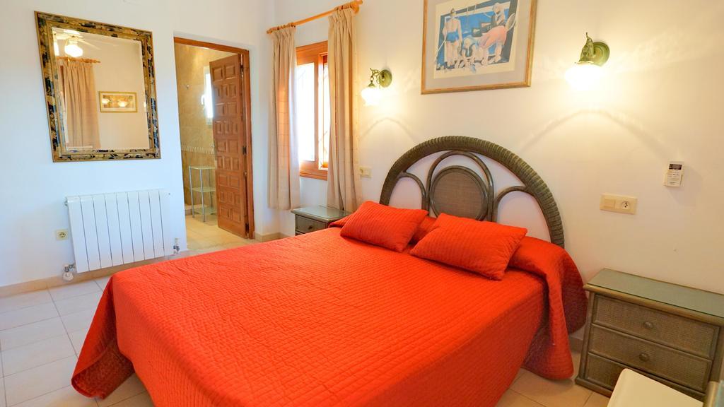 La Madrugada - Luxury Moraira Villa With Sea Views And Private Heated Pool Kültér fotó